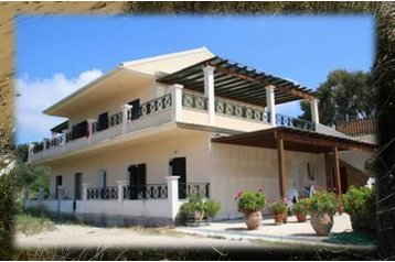 Greece Privát Vitaládes, Exterior
